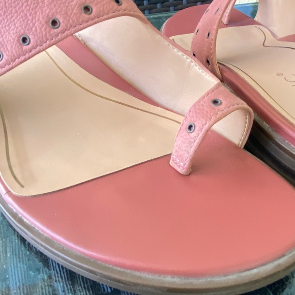 Vionic sandals - Picture 2 of 12